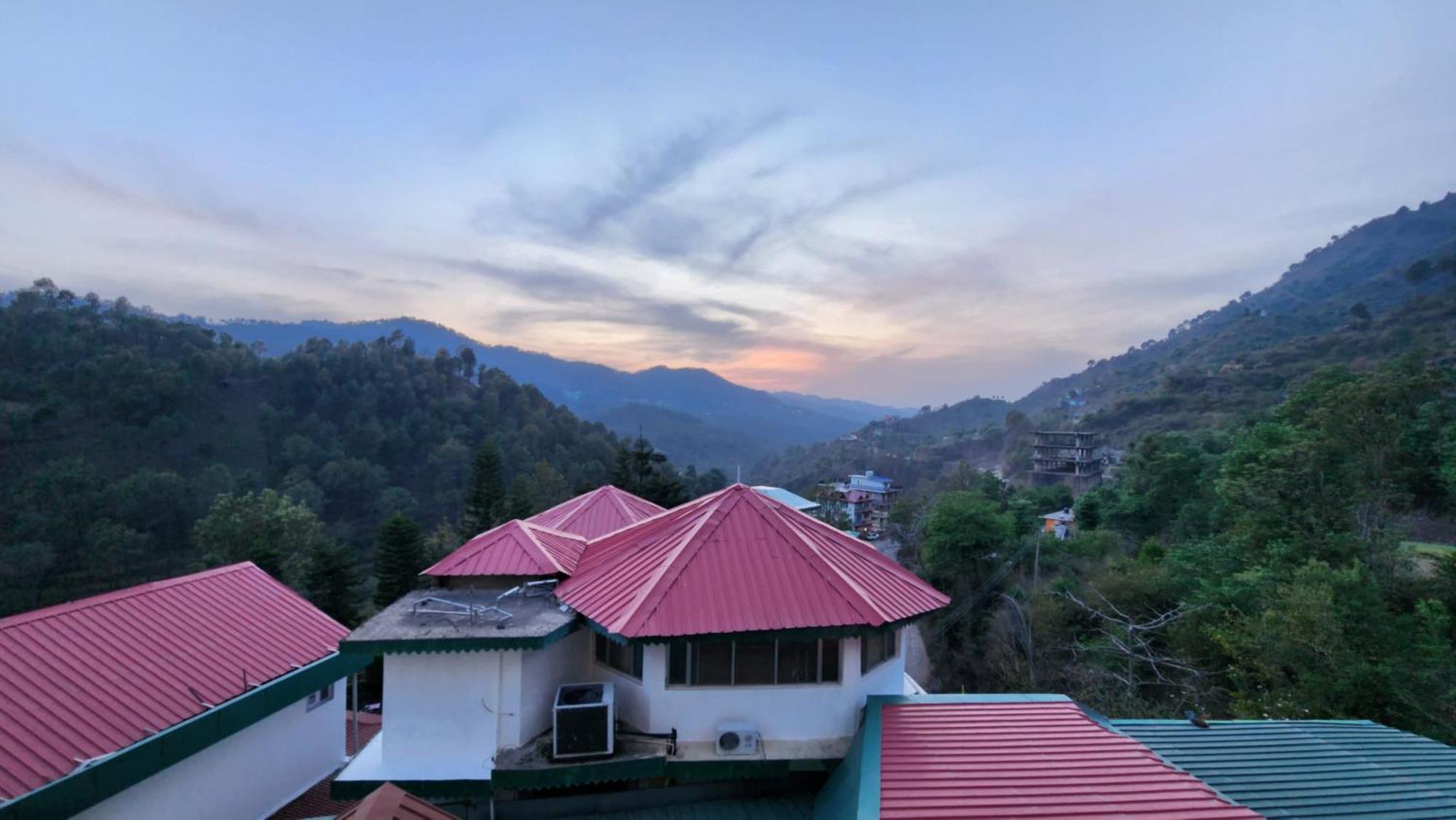 Hotel Royal Ark - Kasauli Luaran gambar