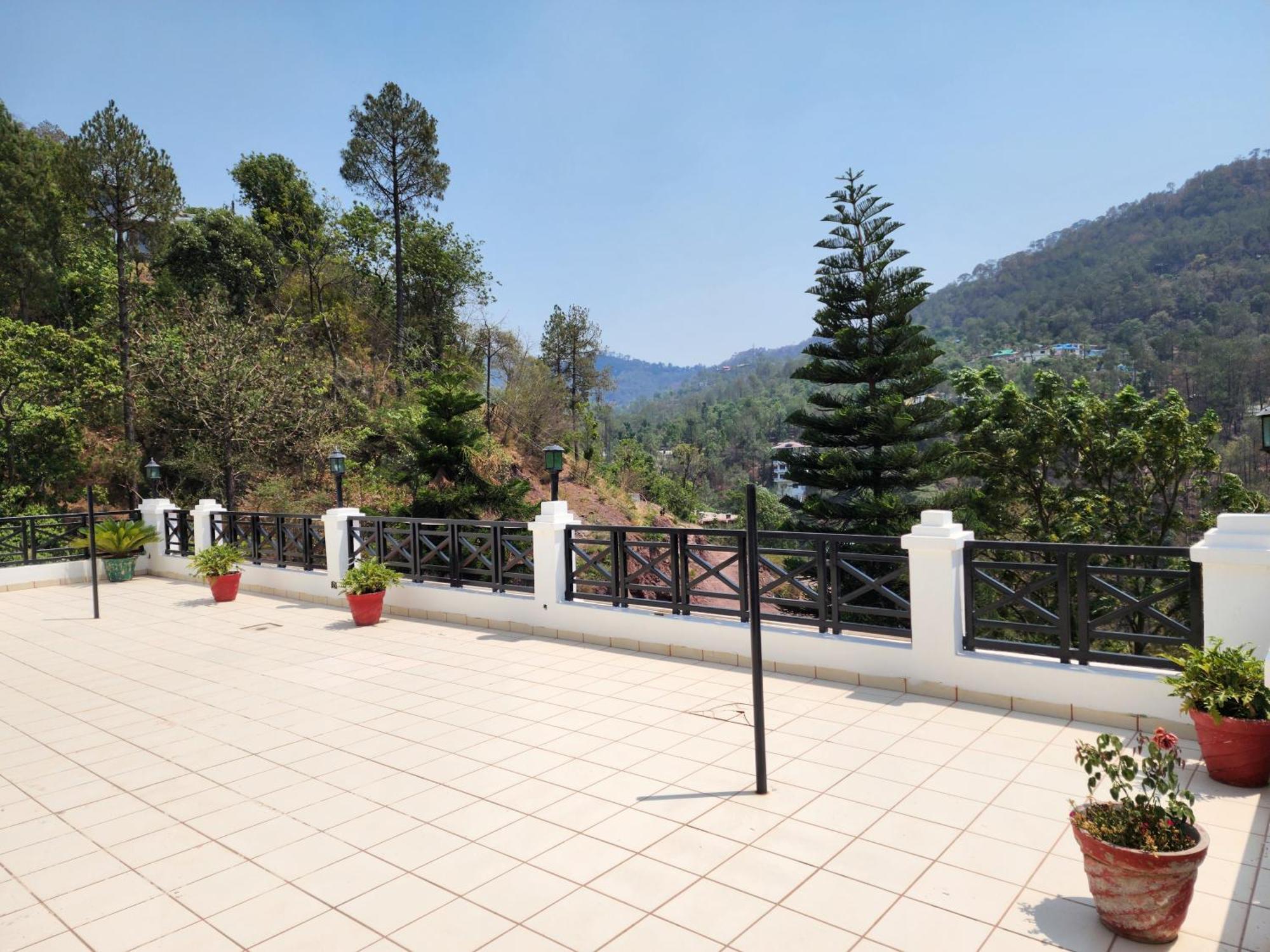 Hotel Royal Ark - Kasauli Luaran gambar