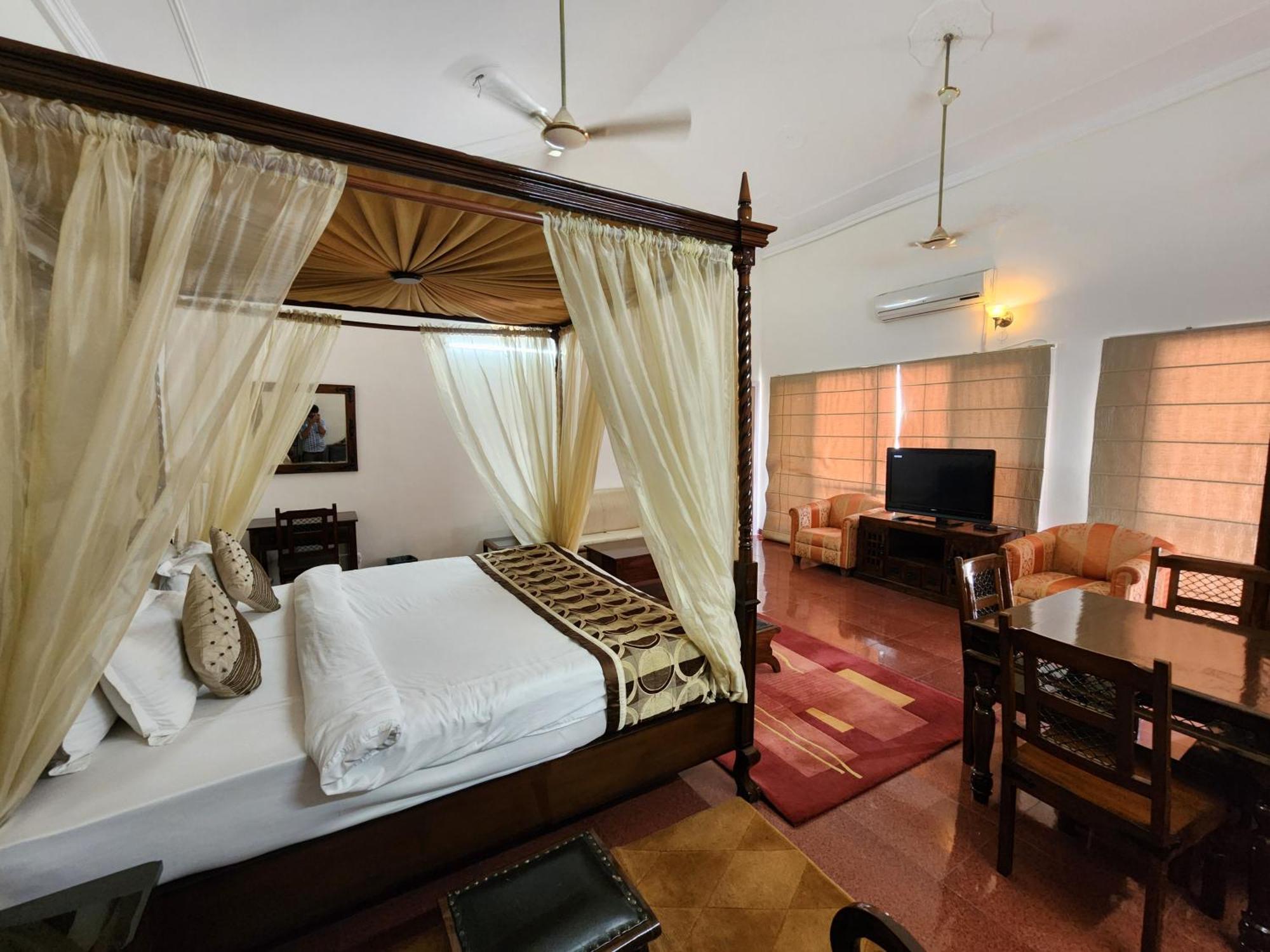 Hotel Royal Ark - Kasauli Luaran gambar