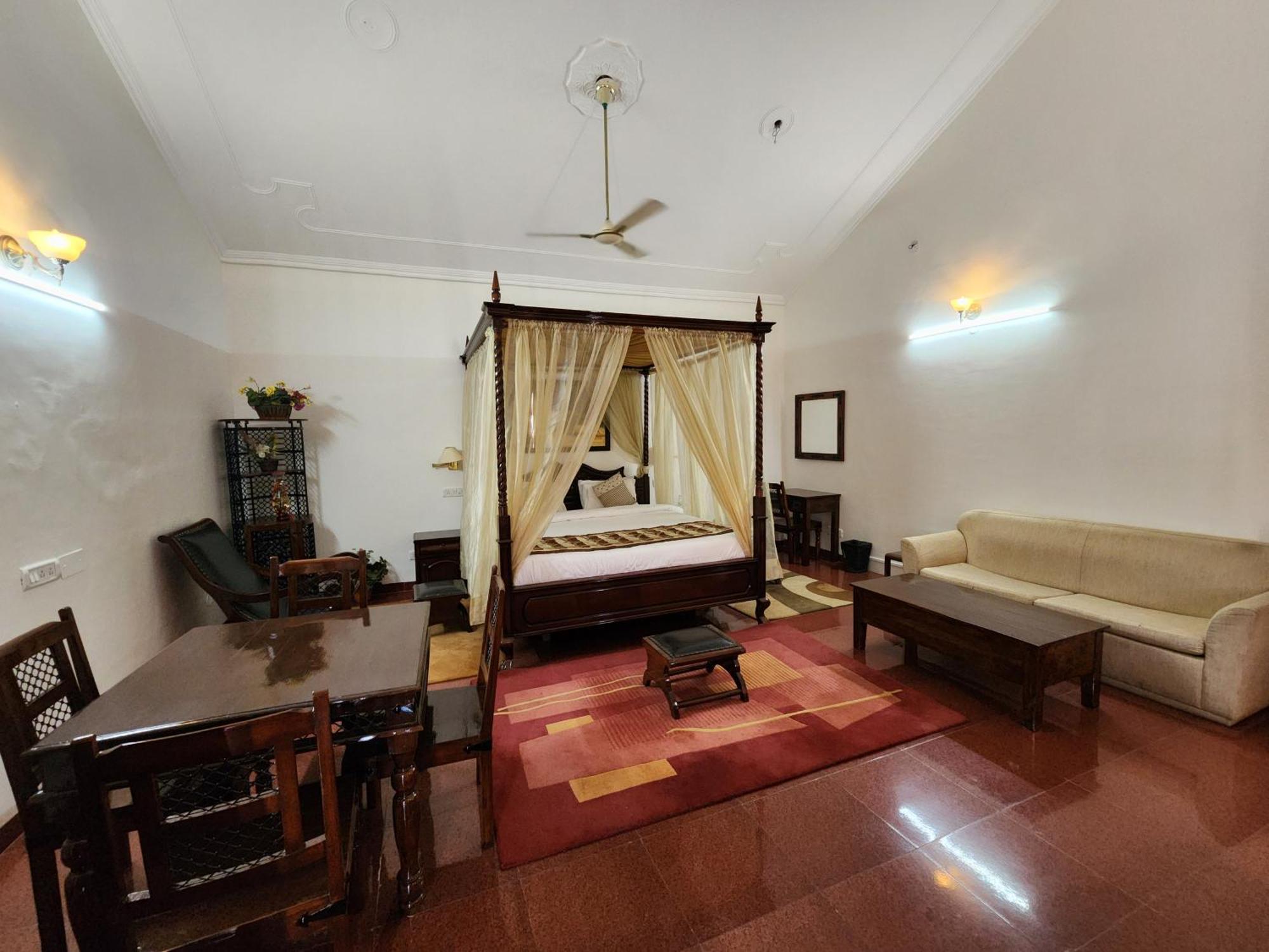 Hotel Royal Ark - Kasauli Luaran gambar